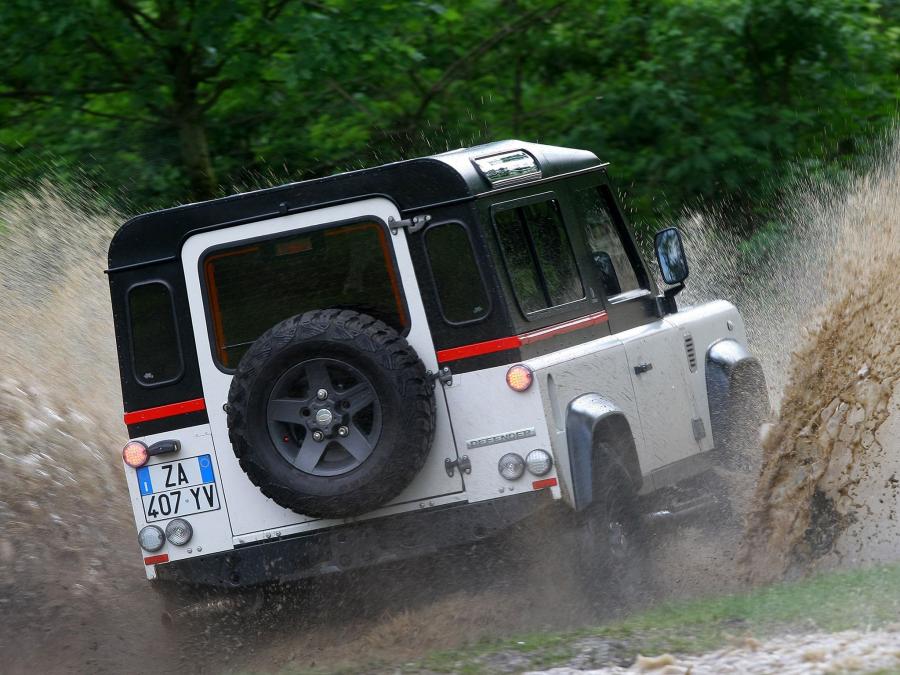  Land Rover Defender 90 by Aznom 2010 года  (фото 34 из 43)